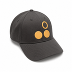 Finns.Fairway Caps– Grå/Gul - mer.golf logo